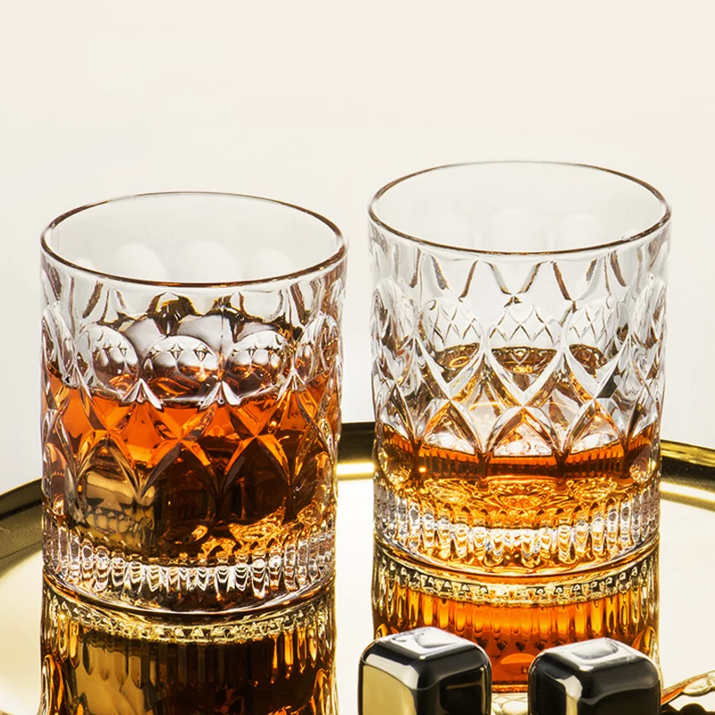 Luciole Carved Crystal Glasses